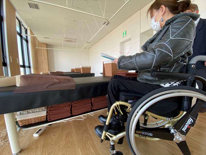 シャワーチェア全景